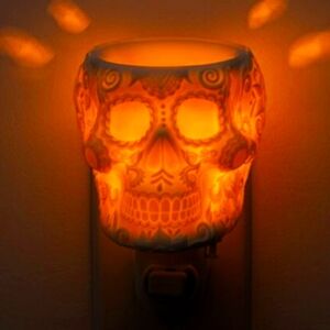 Calaverita Mini Scentsy Warmer/Wall Plug